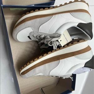 The cutest sneakers ever size 8.5 new with tags